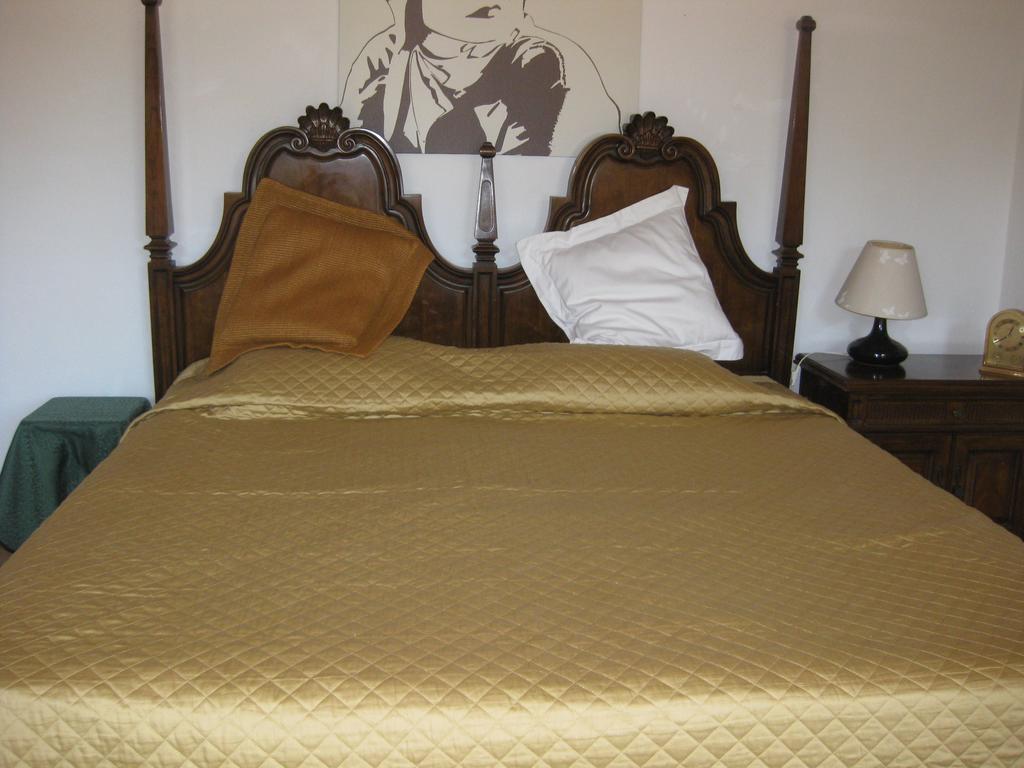 Bed&Breakfast aux Enges Zimmer foto